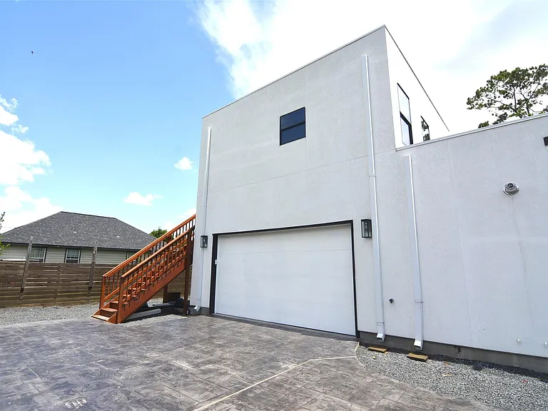 2438 Walcott Ln — Photo 3