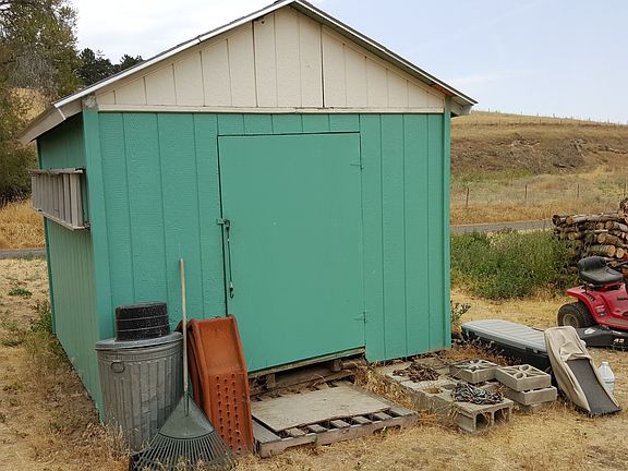 Tool shed