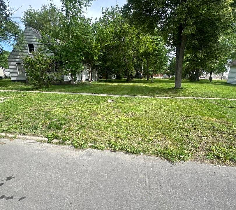 1st image of 1521 E Matheny Ave