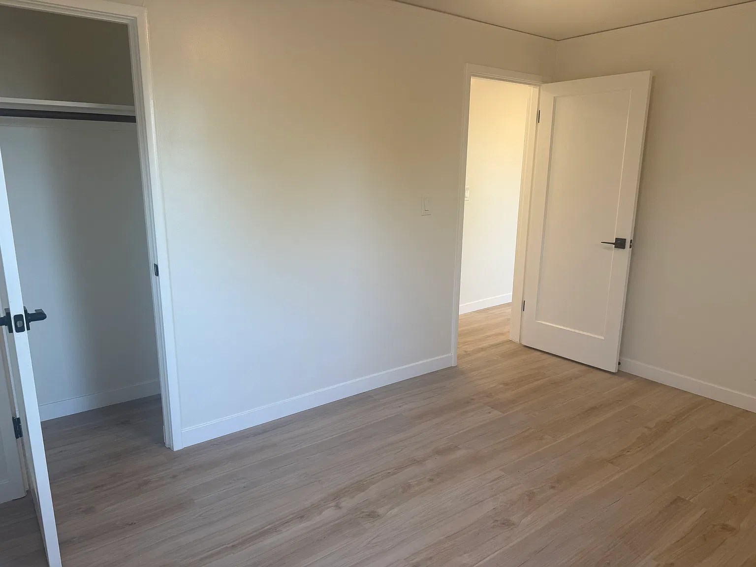 2 bed, 840 sqft, $3,000 — Photo 4