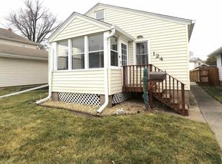 124 14th St, Silvis, IL 61282