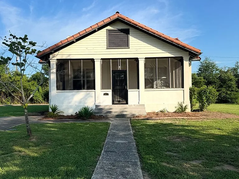 252 Drennen Dr — Photo 1