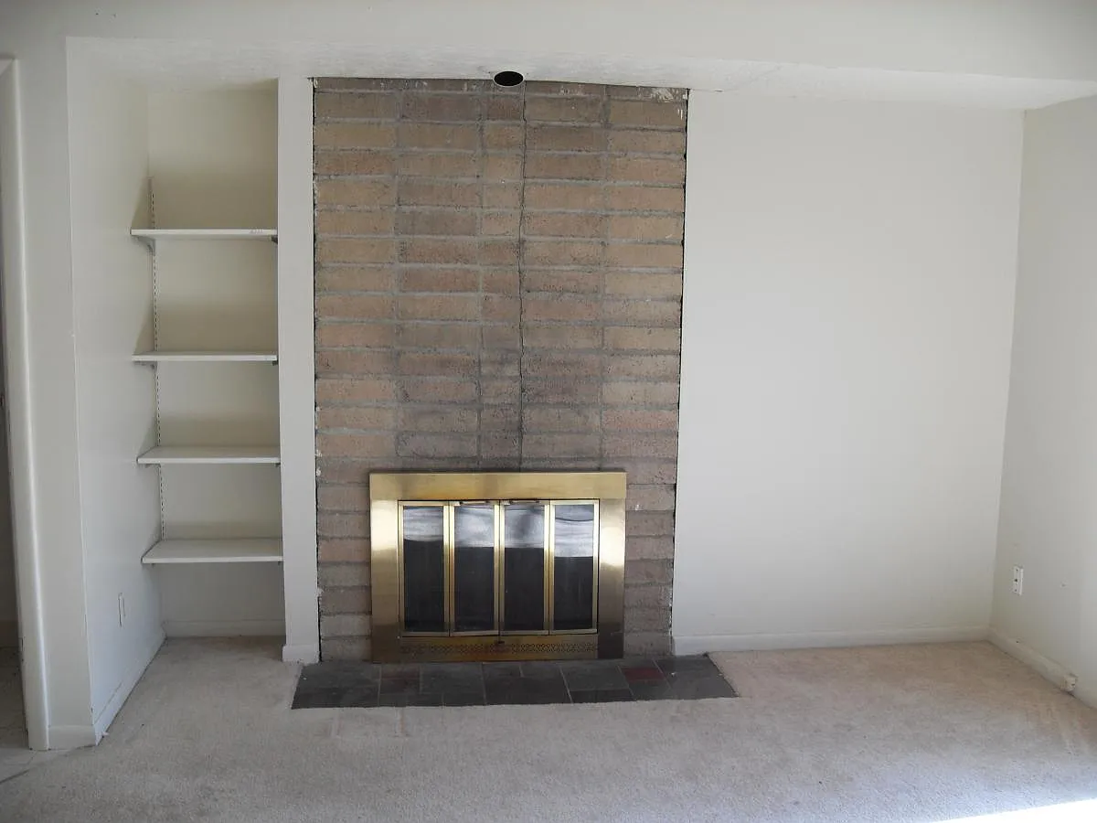 5058 Hibbs Dr — Photo 3