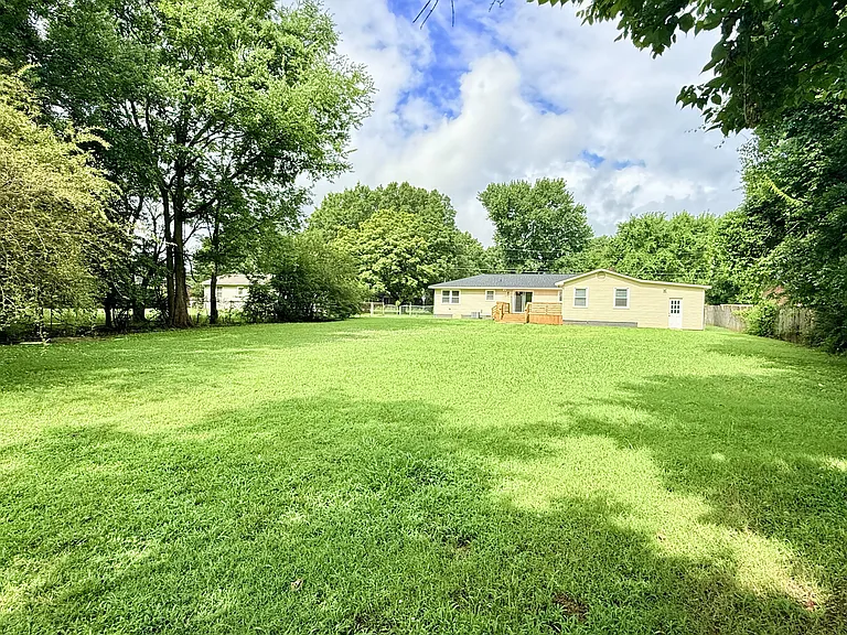 117 Carol Dr — Photo 43