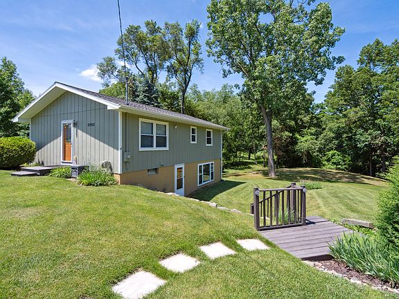 2nd image of 10903 Grandview Dr