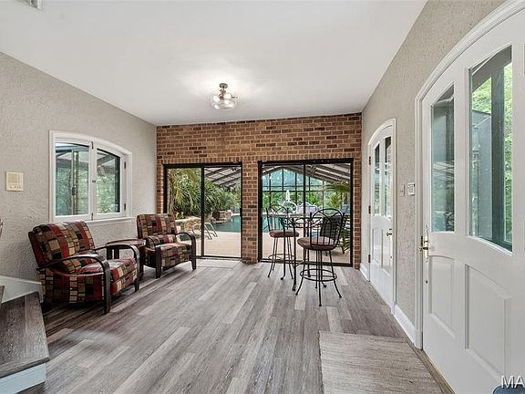 47th image of 10700 Starhill Dr