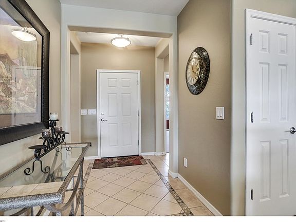 5-Foyer
