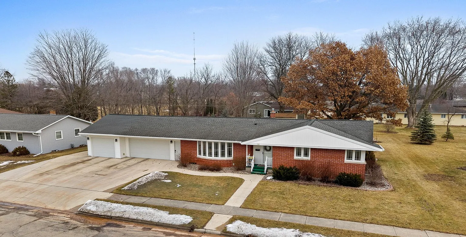 722 Lee Ave photo 1