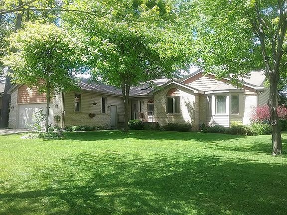 2nd image of 7680 Pleasant Brook Dr