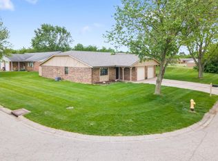3477 Redbud Dr, Troy, OH