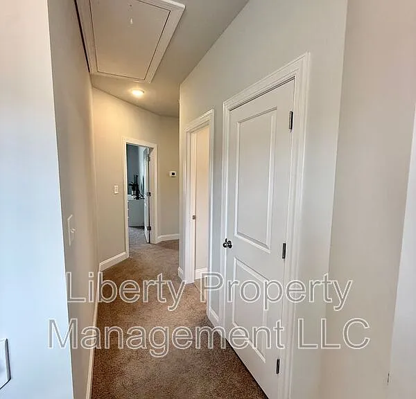 144 Kensington Dr — Photo 21