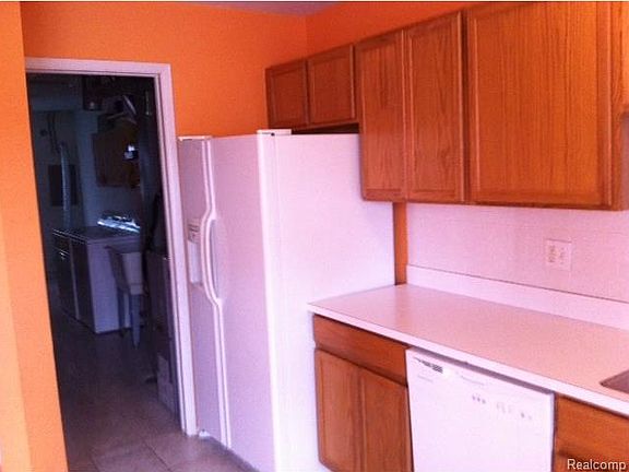 3rd image of 25997 Franklin Pointe Dr #1