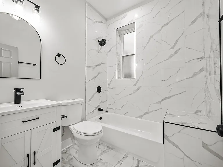 6547 S Saint Lawrence Ave — Photo 7