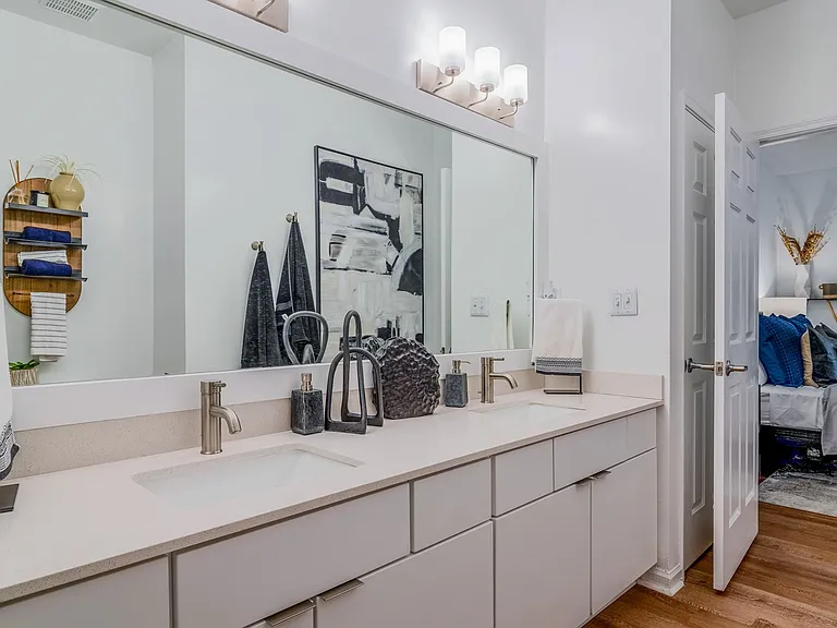 Newly Renovated Ensuite Bathroom
