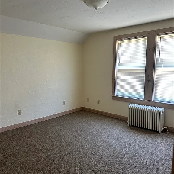 144 Auburn St — Photo 12
