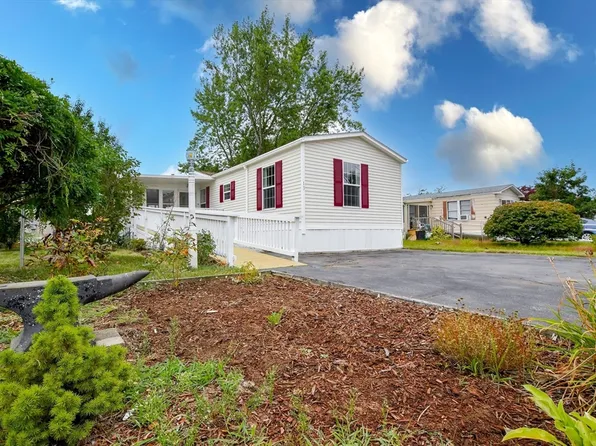 13 Madeline St, East Wareham, MA 02538