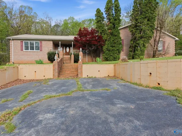 234 N Greenway Dr, Trinity, AL 35673