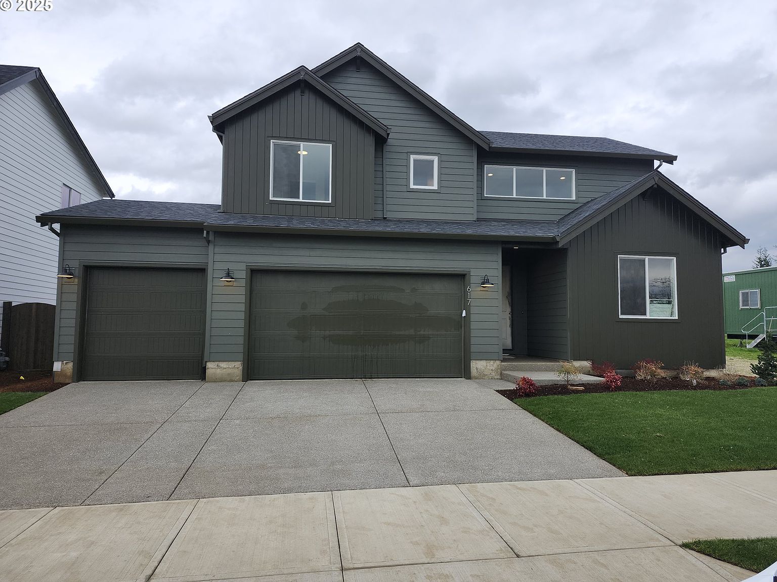 617 Magnolia Ave #12