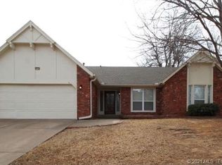 8916 E 76th St, Tulsa, OK 74133