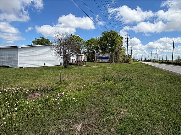 4th image of 26630 Betka Rd