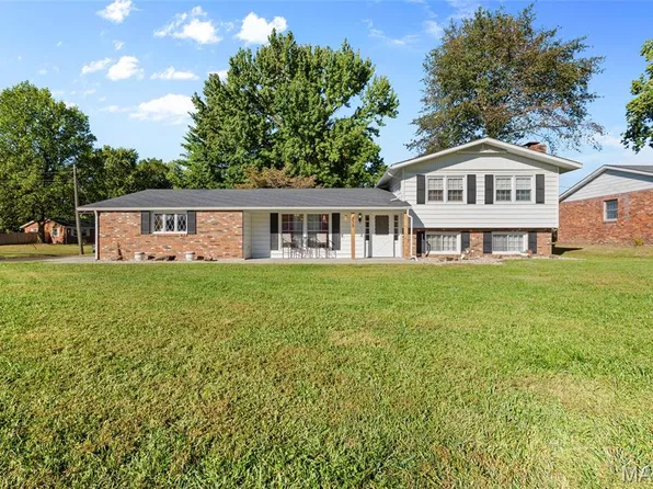 339 N Deneen St, Staunton, IL 62088