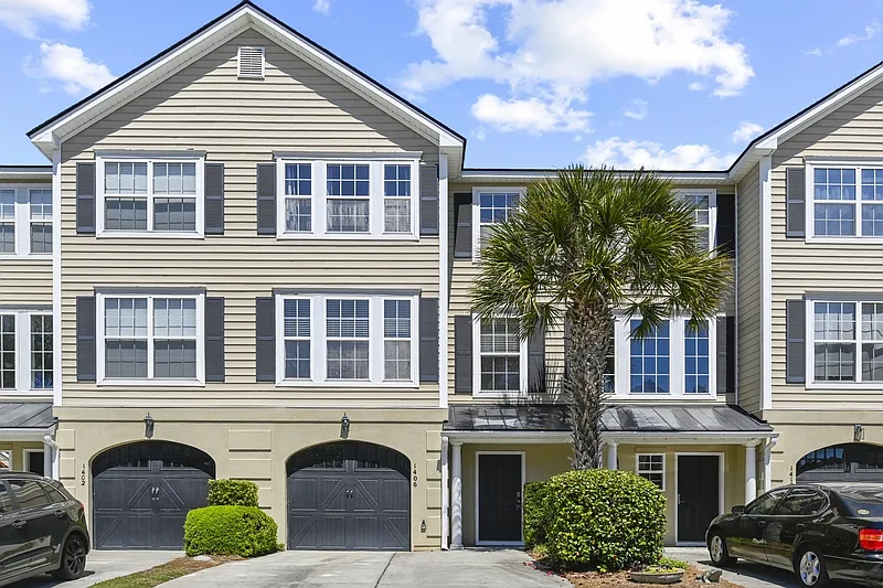 Building Photo - 1406 Hamlin Park Cir #1