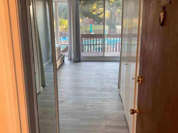 132 Lakeside Villa #132, Diamondhead, MS 39525