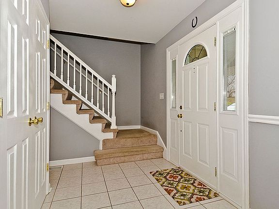 3rd image of 441 Dogwood Hills Ct