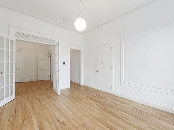 605 Vanderbilt Avenue image 1 of 4