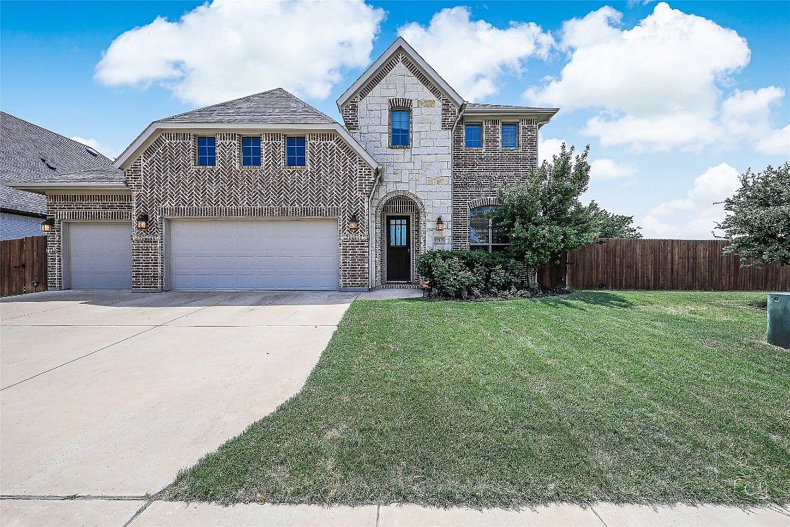 15105 Seventeen Lakes Blvd, Roanoke, TX 76262 Zillow