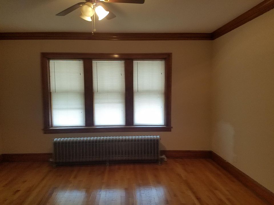 1st image of 5800 W Wrightwood Ave