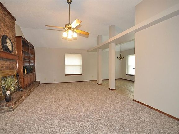 5th image of 10201 Bradford Way