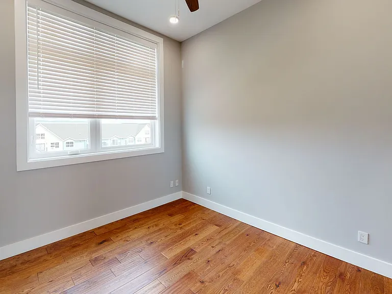 1117 Laurel Ave #303 — Photo 6