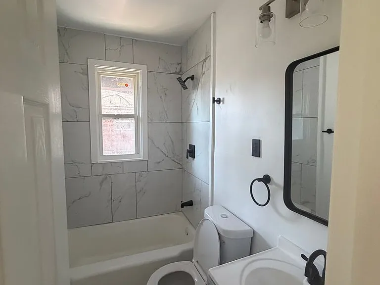 890 Charles Pl — Photo 12