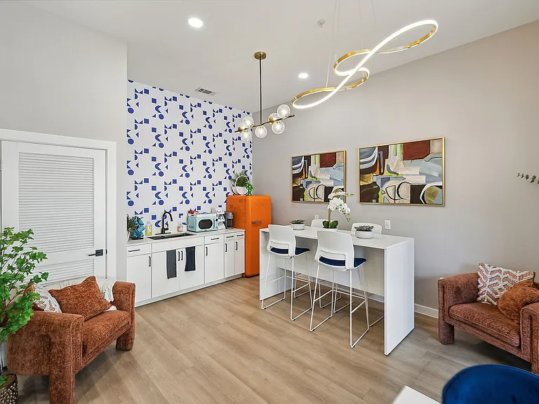 19-web-or-mls-1009 W 26th St - 019