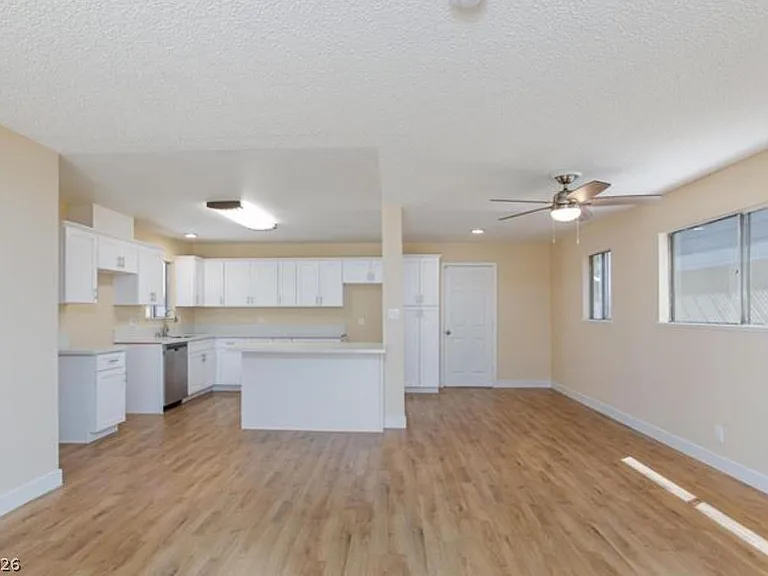 6320 Shawnee Ave — Photo 15