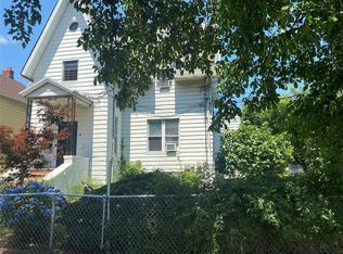 10121 46th Ave, Corona, NY 11368