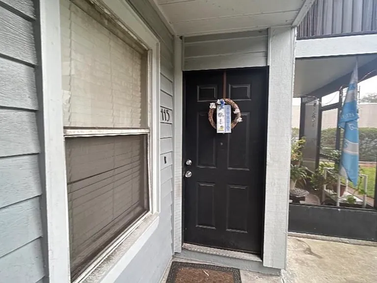 3712 Iowa Ave #202 — Photo 1