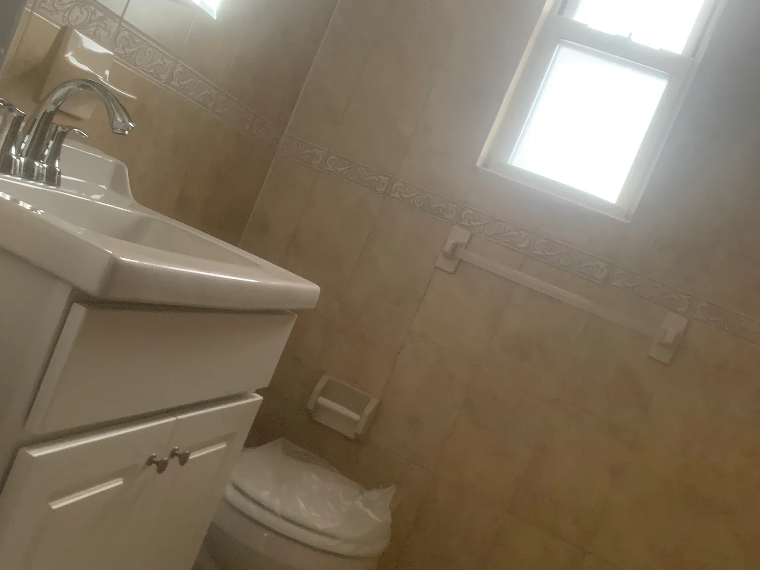 2 bed, $2,850 — Photo 4