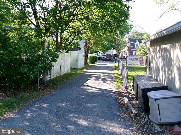 3rd image of 11723 Chilcoate Ln