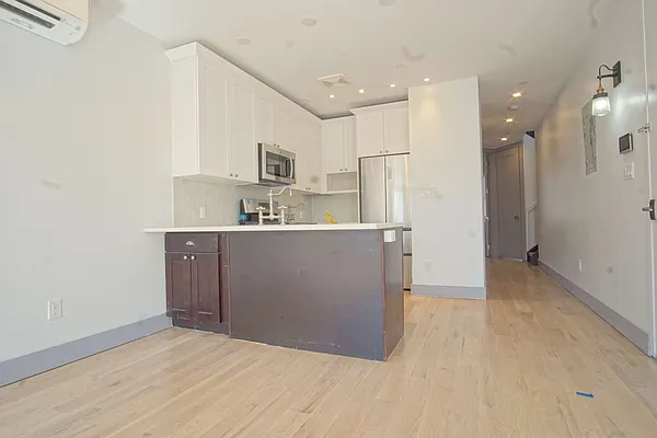 Rented by Lofts and Flats LLC | media 14