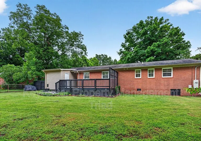 9415 Glen Cross Dr — Photo 42