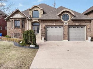 199 Ellison Ave, Leamington, ON N8H 0A2