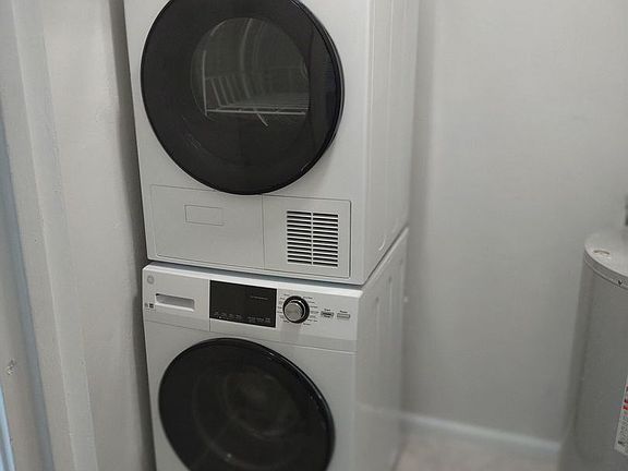 4th image of 2075 NW 43rd St APT C