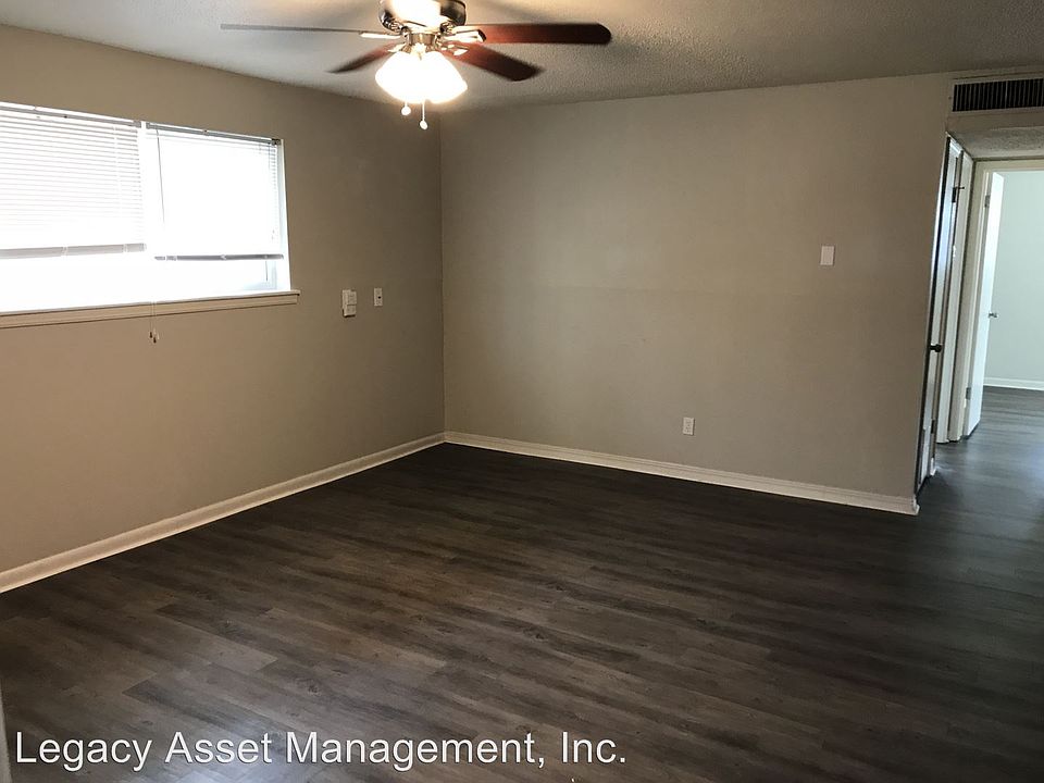 2nd image of 1219 N Storer Ave APT 37