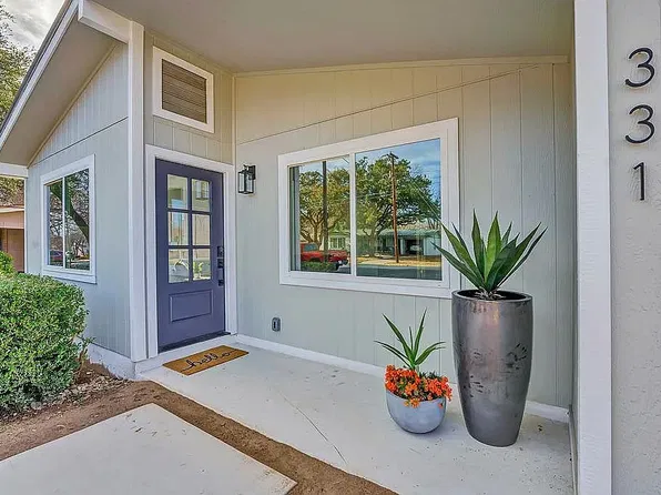 331 W Mulberry St, Fredericksburg, TX 78624