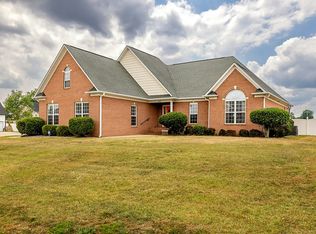 523 Murray Fork Dr, Fayetteville, NC 28314
