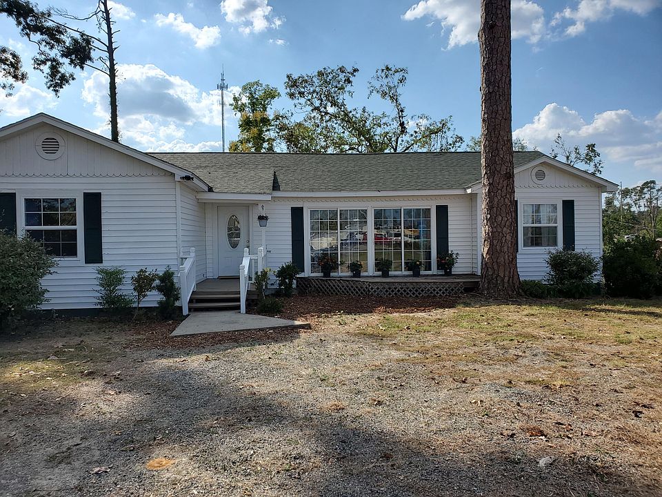 1st image of 3037 6th St