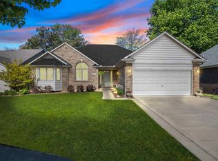 34921 Eberlein Dr, Fraser, MI 48026