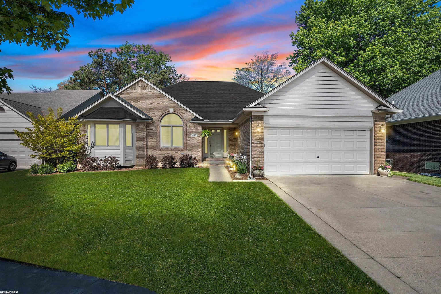 34921 Eberlein Dr photo 1